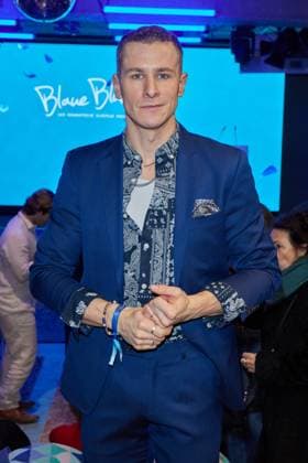 Lukas Sauer - Gaesteankunft zur Verleihung des Kurzfilmpreises BLAUE BLUME von Romance TV im Prince Charles in Berlin am 12.02.2025. Kurzfilmpreis BLAUE BLUME