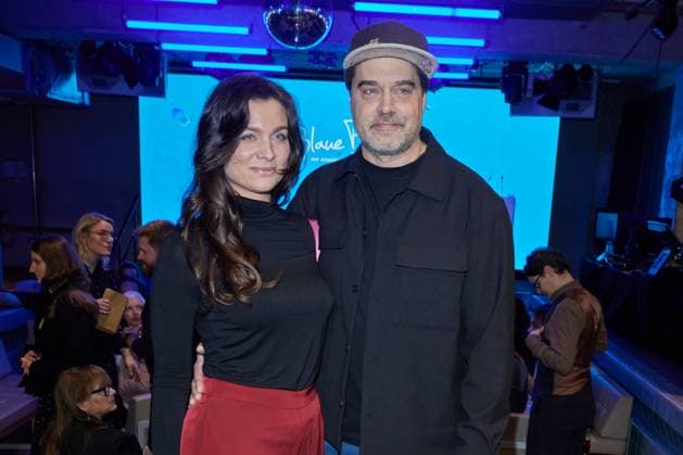 Rahael Vogt mit Freundin Kati Bork - Gaesteankunft zur Verleihung des Kurzfilmpreises BLAUE BLUME von Romance TV im Prince Charles in Berlin am 12.02.2025. Kurzfilmpreis BLAUE BLUME