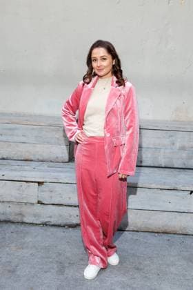 Award - Blaue Blume 2025 Sarah Alles bei der Verleihung BLAUE BLUME von Romance TV im Prince Charles am 12.02.2024 in Berlin. Copyright: xEventpressxKochanx