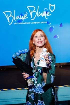 Award - Blaue Blume 2025 Andrea Sawatzki bei der Verleihung BLAUE BLUME von Romance TV im Prince Charles am 12.02.2024 in Berlin. Copyright: xEventpressxKochanx