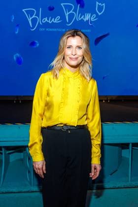 Award - Blaue Blume 2025 Valerie Niehaus bei der Verleihung BLAUE BLUME von Romance TV im Prince Charles am 12.02.2024 in Berlin. Copyright: xEventpressxKochanx