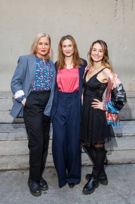Award - Blaue Blume 2025 Judith Hoersch, Lea Marlen Woitack und Luisa Wietzorek bei der Verleihung BLAUE BLUME von Romance TV im Prince Charles am 12.02.2024 in Berlin. Copyright: xEventpressxKochanx