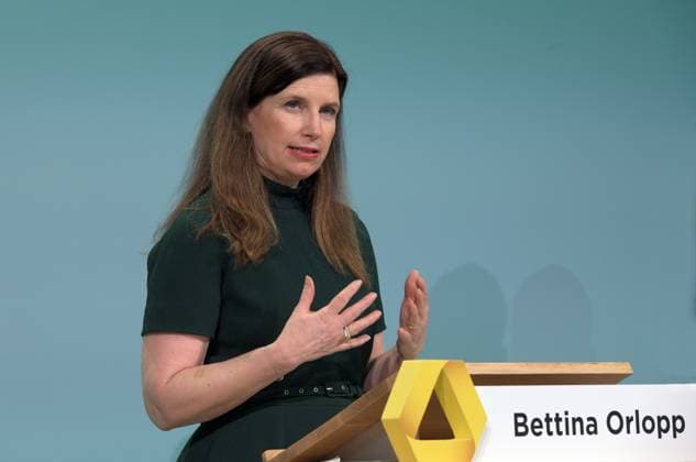 Deutschland, Frankfurt, 13.02.2025 Bilanzpressekonferenz der Commerzbank AG Foto: Dr. Bettina Orlopp, Vorstandsvorsitzender der Commerzbank AG Bilanzpressekonferenz der Commerzbank AG *** Germany, Frankfurt, 13 02 2025 Annual Press Conference of Commerzbank AG Photo Dr Bettina Orlopp, Chairman of the Board of Managing Directors of Commerzbank AG Annual Press Conference of Commerzbank AG