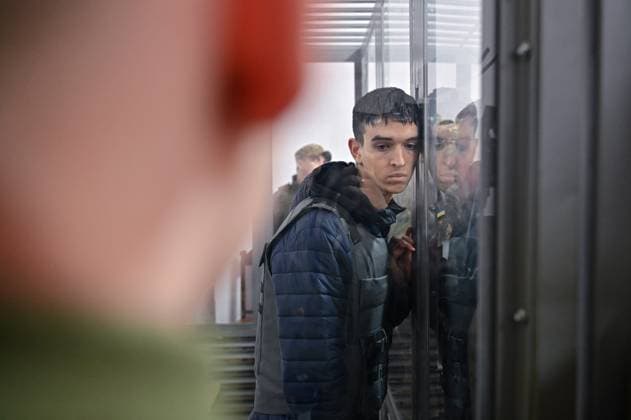 Bilder des Jahres 2025, News 02 Februar News Themen der Woche KW07 News Bilder des Tages LVIV, UKRAINE - FEBRUARY 13, 2025 - Viacheslav Zinzhenko, who is facing charges of killing linguist and politician Iryna Farion, is kept in a glass-panelled cage during a court hearing in Lviv, western Ukraine. (Photo by Anastasiia Smolienko Ukrinform) Court hearing in Iryna Farion murder case in Lviv  Copyright: xAnastasiiaxSmolienkox