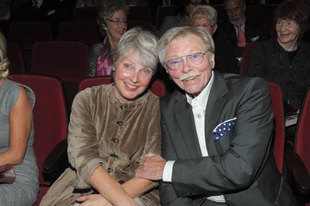 Schauspieler Uwe Friedrichsen und Ute Papst Jubilaeums-Gala 60 Jahre Ernst Deutsch Theater am 13.10.2011 in Hamburg Copyright BREUEL-BILD Juergen Joost HH Deutschland *** Actors Uwe Friedrichsen and Ute Pope Jubilaeums Gala 60 Years Ernst German Theatre on 13 10 2011 in Hamburg Copyright Breuel Picture Juergen Joost HH Germany