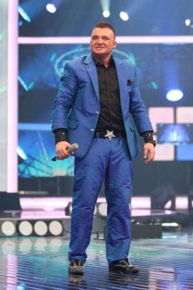 Menowin Froehlich Saenger Auftritt Buehne Show Kandidat beim Finale bei der RTL Castingshow DSDS - Deutschland sucht den Superstar am 17.04.2010 in Koeln Photo BREUELBILD A.B.B Postfach 700210 D-22045 HAMBURG Tel.+49 - (0)40 66976697 E-Mail:breuel@breuel-bild.de Beleg und Honorarpflichtig + 7,00 % UST. www.breuel-bild.de NRW Germany *** Menowin Froehlich Singers Appearance Stage Show Candidate at Final at the RTL Casting show DSDS Germany searches the Superstar on 17 04 2010 in Cologne Photo BREUEL IMAGE a B B P.O. Box 700210 D 22045 Hamburg Tel 49 0 40 66976697 e Mail breuel@breuel Picture de Document and Honorarpflichtig 7,00 VAT www Breuel Picture de NRW Germany