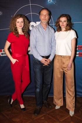 Cornelia Groeschel deutsche Schauspielerin Martin Brambach deutscher Schauspieler Karin Hanczewski deutsche Schauspielerin beim ARD Presse Foto Termin zum neuen MDR Tatort Das Nest im Literaturhauscafe am Dienstag 12.03.2019 in Hamburg HH Deutschland *** Cornelia Groeschel German Actress Martin Brambach German Actors Karin Hanczewski German Actress at ARD Press Photo Date to New MDR Crime scene the Nest at Literaturhauscafe on Tuesday 12 03 2019 in Hamburg HH Germany
