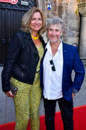 Regine Prause und Martin Semmelrogge Freundin bei der Gala Premiere Der Prozess zur eroeffnung der 69.Bad Hersfelder Festspiele 2019 in Freilichttheater an der Stiftsruine am Freitag 05.07.2019 in Bad Hersfeld Hessen Deutschland *** Regine Prause and Martin Semmelrogge Girlfriend at the Gala Premiere the Process to Opening the 69 Bathroom Hersfelder Festival 2019 in Open air theatre to the Abbey ruins on Friday 05 07 2019 in Bathroom Hersfeld Hesse Germany
