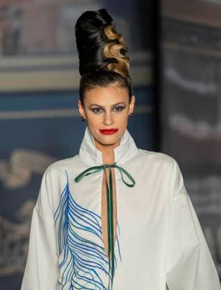 February 13, 2025, New York, New York, USA: Model walks runway for Zang Toi runway show during New York Fashion Week Fall Winter 2025 at Park Avenue Christian Church in New York on February 13, 2025. Zang Toi design for House of Toi includes dresses, shoes, accessories like bags, costume jewelry, belts and etc. New York USA - ZUMAr339 20250213_znp_r339_062 Copyright: xLevxRadinx
