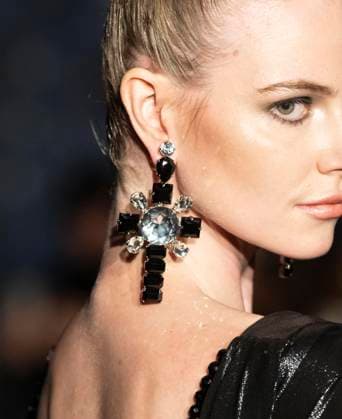February 13, 2025, New York, New York, USA: Model walks runway for Zang Toi runway show during New York Fashion Week Fall Winter 2025 at Park Avenue Christian Church in New York on February 13, 2025. Zang Toi design for House of Toi includes dresses, shoes, accessories like bags, costume jewelry, belts and etc. New York USA - ZUMAr339 20250213_znp_r339_082 Copyright: xLevxRadinx
