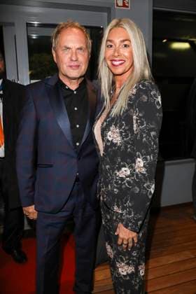 Uwe Ochsenknecht mit Freundin Kirsten Kiki Viebrock zu Gast bei der Premierenparty nach der Weltpremiere des Kino Films Ich war noch niemals in New York am Mittwoch 09.10.2019 im Cinedom in Koeln NRW Deutschland