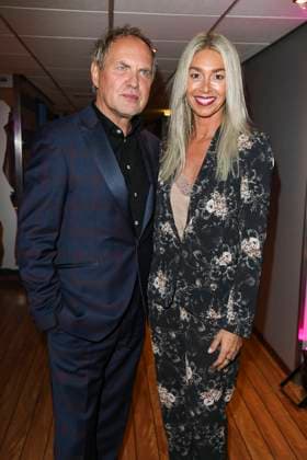 Uwe Ochsenknecht mit Freundin Kirsten Kiki Viebrock zu Gast bei der Premierenparty nach der Weltpremiere des Kino Films Ich war noch niemals in New York am Mittwoch 09.10.2019 im Cinedom in Koeln NRW Deutschland