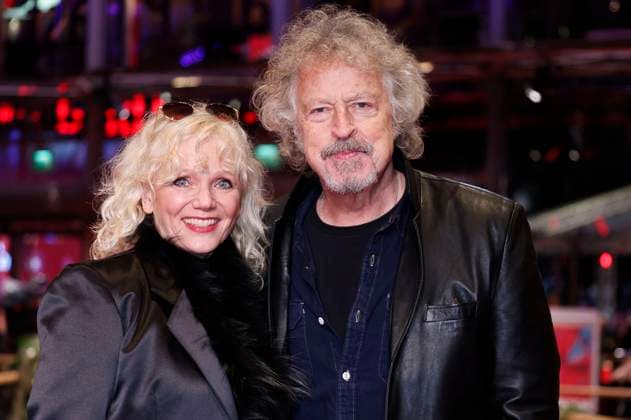Wolfgang Niedecken mit Ehefrau Tina Golemiewski bei der Premiere des Kinofilms Like A Complete Unknown auf der Berlinale 2025 75. Internationale Filmfestspiele Berlin im Berlinale Palast. Berlin, 14.02.2025 *** Wolfgang Niedecken with his wife Tina Golemiewski at the premiere of the feature film Like A Complete Unknown at the Berlinale 2025 75 Berlin International Film Festival at the Berlinale Palast Berlin, 14 02 2025 Foto:xD.xBedrosianx xFuturexImagex unknown_prem_5257