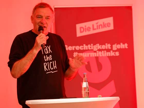 News Themen der Woche KW07 News Bilder des Tages Bedenken zu eventuellen Absprachen zwischen Großmächten 14.02.2025 Zwei Spitzenkandidaten der Partei DIE LINKE Co-Vorsitzender Jan van Aken (im Bild) und die hessische Bundestagsabgeordnete Janine Wissler in Darmstadt auf einer gut besuchten Wahlkampfveranstaltung. Van Aken äussert sich zu Mietpreisdeckel + Tax the Rich + Milliardäre + Ukraine Krieg und Frieden sowie Bedenken zu Gebietsabsprachen zwischen Trump USA Putin Russland Xi Jinping China Darmstadt Hessen Deutschland *** Concerns about possible agreements between major powers 14 02 2025 Two top candidates of the Left Party co-chair Jan van Aken pictured and Hessian MP Janine Wissler in Darmstadt at a well-attended election campaign event Van Aken speaks out on rent cap Tax the Ric