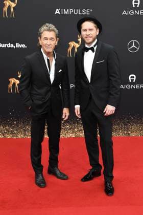 Peter Maffay Johannes Oerding zu Gast bei der 71.Bambi Verleihung 2019 am 21. November 2019 im Festspielhaus von Baden-Baden Der Bambi ist ein jaehrlich in Deutschland verliehener Medien- und Fernsehpreis der Hubert Burda Media Gruppe BW Deutschland *** Peter Maffay John Oerding to Guest at the 71 Bambi award Ceremony 2019 on 21 November 2019 at Festspielhaus from Bathing Bathing the Bambi is a annually in Germany awarded Media and Television Prize the Hubert Burda Media Group Bw Germany