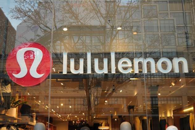 February 13, 2025, New York, United States: A Lululemon store is seen in Manhattan, New York City. New York United States - ZUMAs197 20250213_aaa_s197_383 Copyright: xJiminxKimx