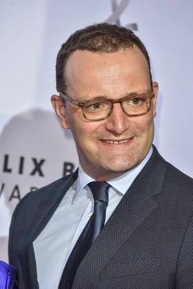 210132 - Jens Spahn - Archiv - 22.03.2021 Jens Spahn Bundesgesundheitsminister Der Arbeitgeber von Spahns Ehemann Daniel Funke verkaufte FFP2 Masken in der Corona Krise ans das Gesundheitsministerium. Die Burda GmbH verkaufte mehr als eine halbe Million an das Bundesgesundheitsministerium. Der Ehemann von Jens Spahn leitet die Burda-Repraesentanz in Berlin HH Deutschland *** 210132 Jens Spahn Archive 22 03 2021 Jens Spahn Federal Minister of Health the Employers from Spahns Husband Daniel Funke sold FFP2 Masks in the Corona Crisis ans the Ministry of Health the Burda GmbH sold more as a Halbe Million to the Federal Ministry of Health the Husband from Jens Spahn manages the Burda Repraesentanz in Berlin HH Germany