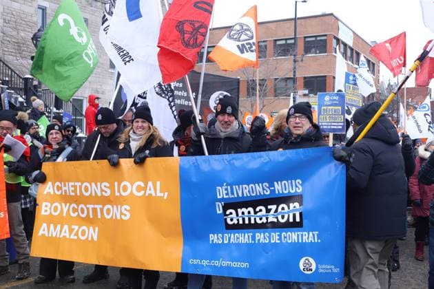 Protest Against Mass Layoffs of Amazon Persons taking part during a demonstration to protest against the mass layoffs of more than 2,000 workers as a result of the closure of seven Amazon warehouses in the province of Quebec, Canada. The American multinational ceased its operations in Quebec due to a labor conflict, leaving thousands of workers unemployed. on February 15, 2025 in Montreal, Canada. Montreal Quebec Canada Copyright: xHoracioxZamoraxRiosx