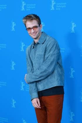 Entertainment Themen der Woche KW07 15.02.2025, Robert Pattinson zum Photocall zu Mickey 17, 75. Berlinale, Grand Hyatt Hotel, Berlin, Berlin Deutschland, Germany *** 15 02 2025, Robert Pattinson at the photocall for Mickey 17, 75 Berlinale, Grand Hyatt Hotel, Berlin, Berlin Germany, Germany
