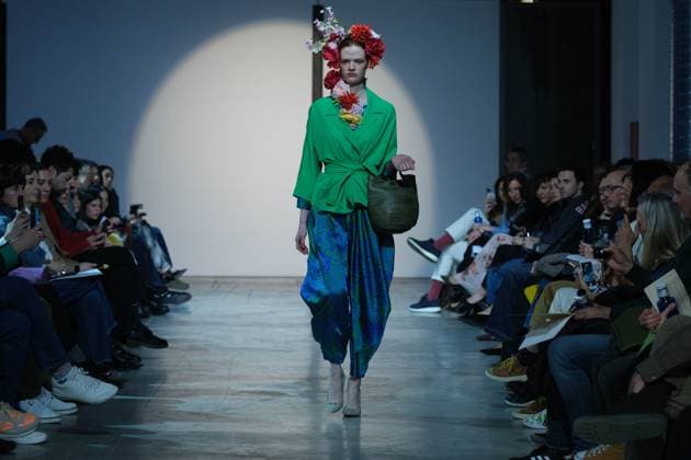 parades with Delafuente in Madrid parades with Delafuente in Madrid es Moda design during Fashion Week in Plaza de la Villa de Madrid, 16 February 2025 Spain Featuring: A model parades with Delafuente in Madrid es Moda design during Fashion Week in Plaza de la Villa de Madrid, 16 February 2025 Spain Where: Madrid, Spain When: 16 Feb 2025 Credit: Oscar Gonzalez WENN Madrid Spain Copyright: xOscarxGonzalez WENNx wenn40254191 OFA ZOJx wenn40254191