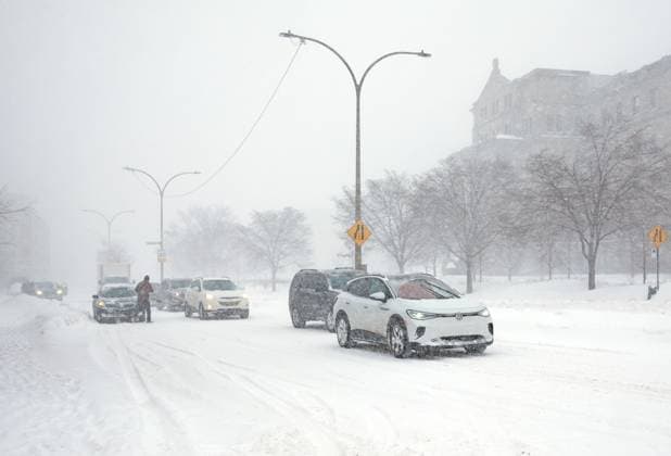 February 16, 2025, Montreal, Quebec, Canada: Montreal, Quebec, Canada: Snowstorm in Montreal. A major snowstorm has disrupted traffic, flights, schools, and mail services in Montreal. This is the second major snowstorm in Montreal this week. Montreal Canada - ZUMAs278 20250216_zip_s278_020 Copyright: xSerkanxSenturkx