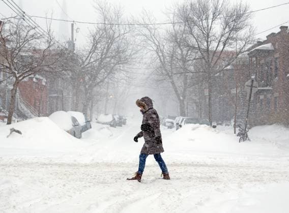February 16, 2025, Montreal, Quebec, Canada: Montreal, Quebec, Canada: Snowstorm in Montreal. A major snowstorm has disrupted traffic, flights, schools, and mail services in Montreal. This is the second major snowstorm in Montreal this week. Montreal Canada - ZUMAs278 20250216_zip_s278_044 Copyright: xSerkanxSenturkx