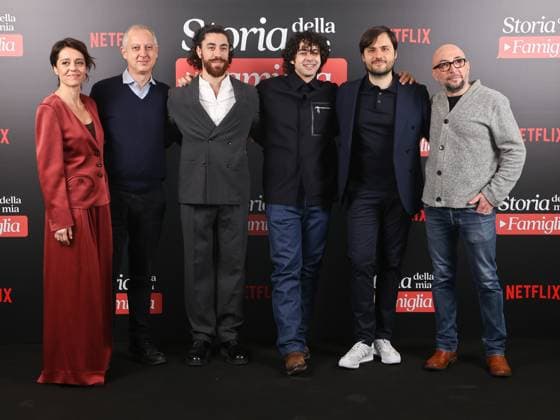 Rome, Soho hotel, photocall Netflix series History of my family . In the photo: Vanessa Scalera, Claudio Cupellini, Eduardo Scarpetta, Massimiliano Caiazzo, Antonio Gargiulo, Filippo Gravino  Copyright: xMarcoxProvvisionatox xipa-agency.netx xMarcoxProvvisionatox IPA_Agency_IPA54214810