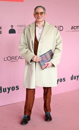 February 18, 2025, Madrid, Madrid, SPAIN: The Museo del Traje in Madrid has hosted the fashion show by designer Duyos, where the designer presents TECNO, his autumn-winter 2025-2026 collection. The designer is parading for the first time outside MBFWMadrid and he does so with a carefully crafted and groundbreaking staging and a clear message to combat ageism and defend that beauty is diverse and ageless. On this unique catwalk at the Museo del Traje, with its imposing main staircase as its cornerstone, more than 40 models, aged between 18 and 64, will showcase the firm s new proposals. Duyos gives visibility to women over 50 who were no longer active, recovering some of the protagonists of his shows in the 90s and 2000s. Among them, Laura S - ZUMAz108 20250218_znp_z108_041 Copyright: xRichardxZubelzux