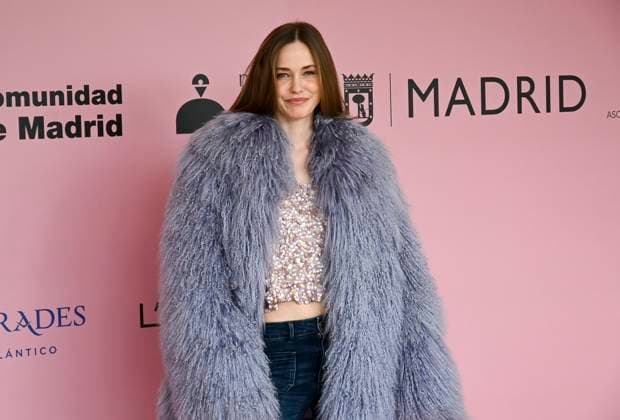 February 18, 2025, Madrid, Madrid, SPAIN: The Museo del Traje in Madrid has hosted the fashion show by designer Duyos, where the designer presents TECNO, his autumn-winter 2025-2026 collection. The designer is parading for the first time outside MBFWMadrid and he does so with a carefully crafted and groundbreaking staging and a clear message to combat ageism and defend that beauty is diverse and ageless. On this unique catwalk at the Museo del Traje, with its imposing main staircase as its cornerstone, more than 40 models, aged between 18 and 64, will showcase the firm s new proposals. Duyos gives visibility to women over 50 who were no longer active, recovering some of the protagonists of his shows in the 90s and 2000s. Among them, Laura S - ZUMAz108 20250218_znp_z108_043 Copyright: xRichardxZubelzux