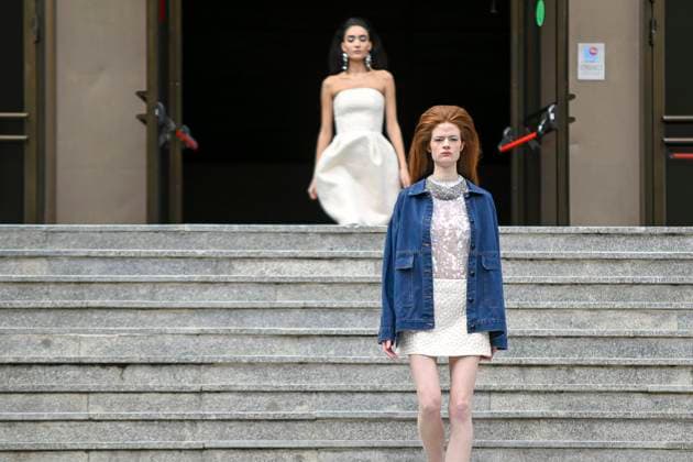 February 18, 2025, Madrid, Madrid, SPAIN: The Museo del Traje in Madrid has hosted the fashion show by designer Duyos, where the designer presents TECNO, his autumn-winter 2025-2026 collection. The designer is parading for the first time outside MBFWMadrid and he does so with a carefully crafted and groundbreaking staging and a clear message to combat ageism and defend that beauty is diverse and ageless. On this unique catwalk at the Museo del Traje, with its imposing main staircase as its cornerstone, more than 40 models, aged between 18 and 64, will showcase the firm s new proposals. Duyos gives visibility to women over 50 who were no longer active, recovering some of the protagonists of his shows in the 90s and 2000s. Among them, Laura S - ZUMAz108 20250218_znp_z108_097 Copyright: xRichardxZubelzux