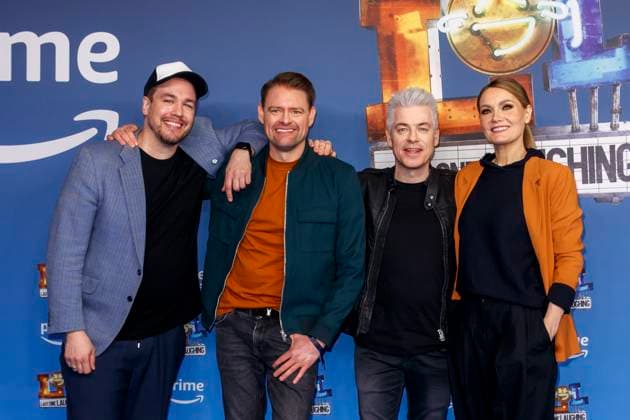 Jan van Weyde, Max Giermann, Michael Mittermeier und Martina Hill auf dem blauen Teppich bei der Amazone Prime Premiere zu LOL Last One Laughing Staffel 4 am 29.Maerz 2023 im Kino International in Berlin Berlin Deutschland *** Jan van Weyde, Max Giermann, Michael Mittermeier and Martina Hill at the blue Carpet at the Amazon Prime Premiere to Lol Load One Laughing Relay 4 on 29 March 2023 at Cinema International in Berlin Berlin Germany