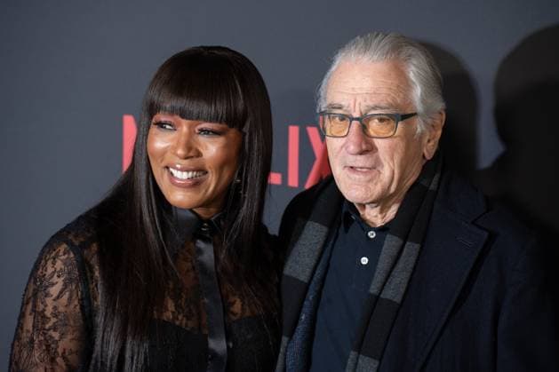 Entertainment Themen der Woche KW08 Angela Bassett and Robert De Niro (L to R) attend Netflix s Zero Day New York premiere at the Paris Theater on Tuesday, February 18, 2025 in New York City.  NYP20250218349 DEREKxFRENCH