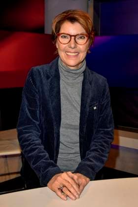 Bettina Maria Böttinger Boettinger Fernsehmoderatorin und Produzentin zu Gast in der ARD TV Talkshow Maischberger, beim WDR im Studio An der Rechtsschule 2 am Dienstag 22.11.2023 in Koeln NRW D *** Bettina Maria Böttinger Boettinger TV presenter and Producer to Guest in the ARD TV Talk show Maischberger, at WDR at Studio to the Law school 2 on Tuesday 22 11 2023 in Cologne NRW D