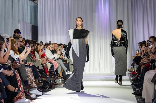 News Bilder des Tages Entertainment Bilder des Tages February 19, 2025, Madrid, Madrid, Spain: Model walks the runway at the RAFAEL URQUIZAR fashion show Ã¢â‚¬oeVANGUARDÃ¢â‚¬Â during the Mercedes Benz Fashion Week Madrid at Movistar Arena on February 19, 2025 in Madrid, Spain. Madrid Spain - ZUMAc312 1059031910st Copyright: xOscarxManuelxSanchezx