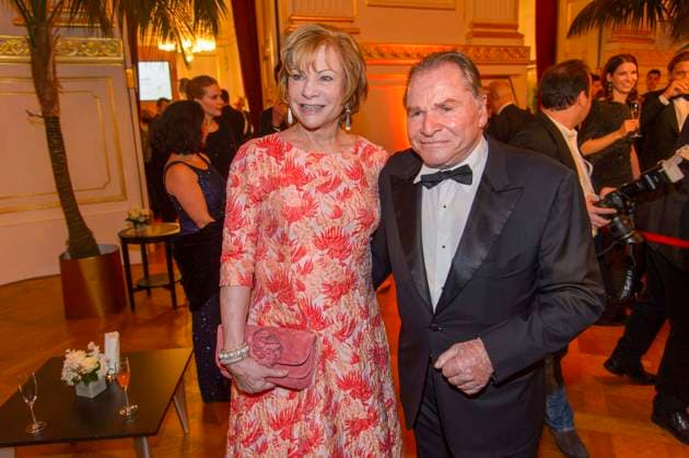 Fritz Wepper mit Frau Angelika bei der Karl Spiehs 85.Geburtstagsfeier - Fest für Freunde in der Wiener Hofburg im Redoutensaal am Samstag 19.Maerz 2016 in Wien Austria Wien Oesterreich *** Fritz Wepper with Woman Angelika at the Karl Spiehs 85 Birthday party Party for Friends in the Wiener Hofburg at Redoutensaal on Saturday 19 March 2016 in Vienna Austria Vienna Austria