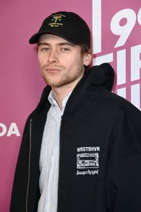 Paul Sundheim beim 99Fire Films Award während der Berlinale 2025 in der Astor Film Lounge. Berlin, 19.02.2025