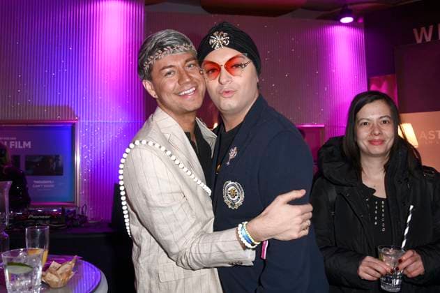 Julian F.M. Stoeckel mit Freund Marcell Damaschke beim 99Fire Films Award während der Berlinale 2025 in der Astor Film Lounge. Berlin, 19.02.2025