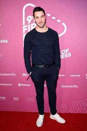 Tolga Akar beim 99Fire Films Award während der Berlinale 2025 in der Astor Film Lounge. Berlin, 19.02.2025