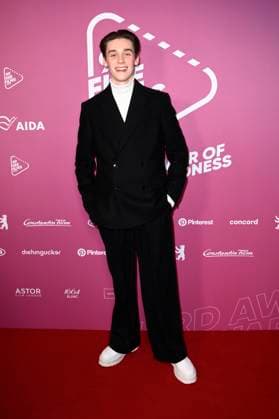 Mike Leon Lichtenberg beim 99Fire Films Award während der Berlinale 2025 in der Astor Film Lounge. Berlin, 19.02.2025