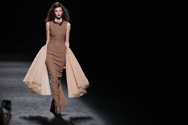 Baro Lucas during Fashion Week A model walks the runway wearing a design by Baro Lucas during Mercedes-Benz Fashion Week de Madrid in IFERMA, 20 February 2025 Spain Featuring: A model walks the runway wearing a design by Baro Lucas during Mercedes-Benz Fashion Week de Madrid in IFERMA, 20 February 2025 Spain Where: Madrid, Spain When: 20 Feb 2025 Credit: Oscar Gonzalez WENN Madrid Spain Copyright: xOscarxGonzalez WENNx wenn40262021 OFA ZOJx wenn40262021