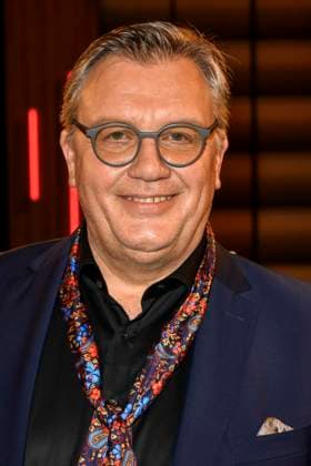 Hans-Peter Wilhelm Hape Kerkeling deutscher Komiker, Autor, Fernsehmoderator, Schauspieler zu Gast in der WDR TV Talkshow Koelner Treff aus dem WDR, Studio in Boecklemuend am 13.Dezember 2024 in Koeln NRW Deutschland *** Hans Peter Wilhelm Hape Kerkeling German Comedian, Author, TV presenter, Actors to Guest in the WDR TV Talk show Koelner Meet from the WDR, Studio in Boecklemuend on 13 December 2024 in Cologne NRW Germany
