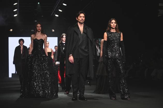 Pedro del Hierro fashion show at the 81st edition of MBFWM Andrés Velencoso and Rocío Crusset fashion show for Pedro del Hierro at the 81st edition of MBFWM, on February 20, 2025, in Madrid Spain PEDRO DEL HIERRO SHOW MBFWM FAMOUS MODELS José Madrid Madrid Spain  Copyright: xJosÃ xOlivax 6532630