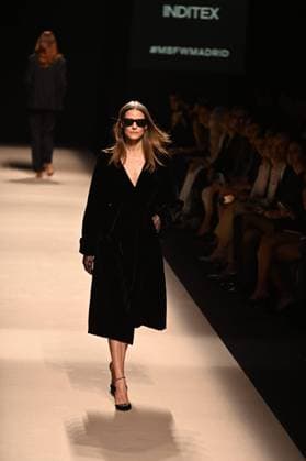 A model wears at collection runway a creation from Alex Riviere during Pasarela Cibeles Mercedes-Benz Fashion Week Madrid 2025 in Madrid, on Thursday ,20 February 2025. Cordon Press 