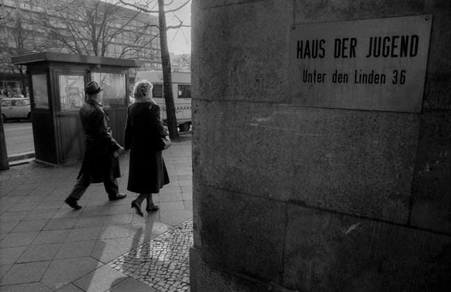 Haus der Jugend Deutschland, Berlin, 19.02.1992, Haus der Jugend, Unter den Linden, Â *** House of Youth Germany, Berlin, 19 02 1992, House of Youth, Unter den Linden, Â