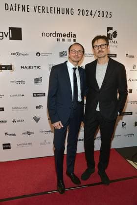 FFF Berlinale Empfang 2025 Berlin Die Brüder Luca Verhoeven und Simon Verhoeven Ankunft zum 12 mal DAfFNE Deutsche Akademie für Fernsehen, eine Ehrenauszeichnung für ein herausragendes Lebenswerk zur 75.ten Berlinale in Berlin, am 21.02.2025