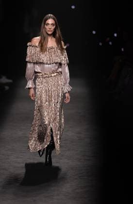 Custo Barcelona fashion show at the 81st edition of MBFWM A model parades during the Custo Barcelona fashion show, at the 81st edition of the Mercedes Benz Fashion Week MBFW , at IFEMA Madrid, on February 21, 2025, in Madrid Spain IFEMA Madrid hosts the Mercedes Benz Fashion Week Madrid MBFW from February 19 to 23 February 21 FEBRUARY 2025 CUSTO MODA MBFW FASHION WEEK SEMANA DE LA MODA MODEL PASARELA DESFILE Madrid Madrid Espana  Copyright: xEduardoxParrax 6534878