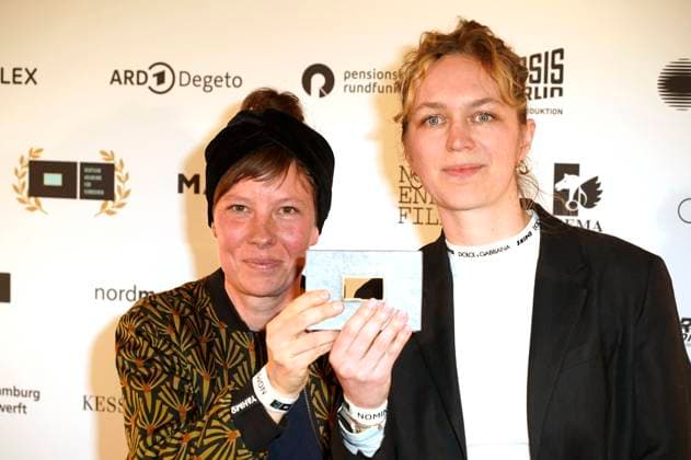 Katharina Buehler und Anne Bolick bei der 12. Verleihung der DAfFNE-Auszeichnung 2025 im Babylon. Berlin, 21.02.2025