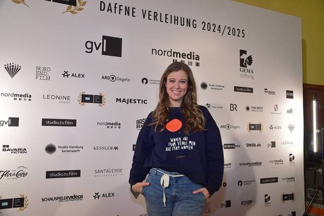 DAFFNE Preisverleihung 2025 Berlin MNina Eichinger Ankunft zum 12 mal DAfFNE Deutsche Akademie für Fernsehen, eine Ehrenauszeichnung für ein herausragendes Lebenswerk zur 75.ten Berlinale in Berlin, am 21.02.2025