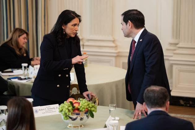 Trump Speaks to Governors Tulsi Gabbard, Director of National Intelligence (DNI) and United States Secretary of State Marco Rubio are seen before US President Donald Trump delivers remarks during a governors working session in the State Dining Room of the White House in Washington, DC, February 21, 2025. Credit: Francis Chung Pool via CNP AdMedia Washington District of Columbia United States of America EDITORIAL USE ONLY  Copyright: xx 2025-0221-WH-francis-33-1-5241805 CNP AdMediax admphotostwo919577
