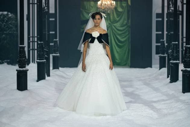 Richard Quinn - Runway - LFW February 2025 LONDON, ENGLAND - 21 FEBRUARY : Model during the Richard Quinn show during London Fashion Week February 2025 at The Lindley Hall on 21 February 2025 in London, England., Credit:Lounis Tiar Avalon United Kingdom, London  Copyright: xLounisxTiarx xAvalonx 0967210653